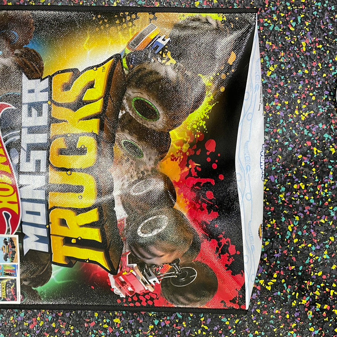 HOT WHEELS MONSTER TRUCK SHOWBAG 22