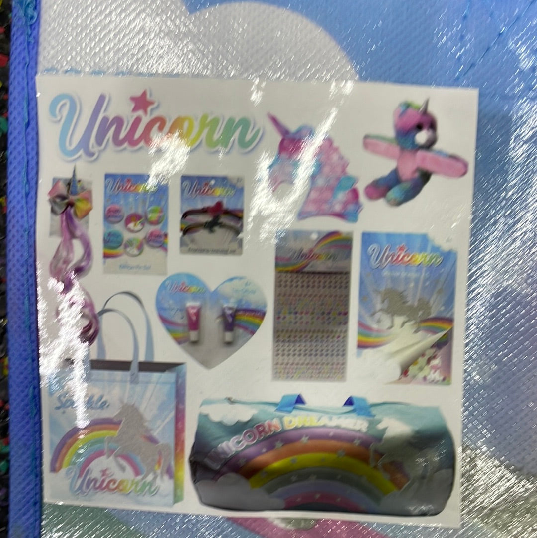 UNICORN SHOWBAG 22