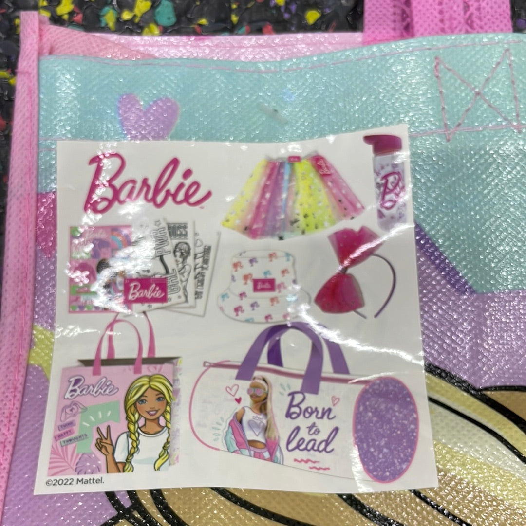 BARBIE FAB LIFE SHOWBAG 22