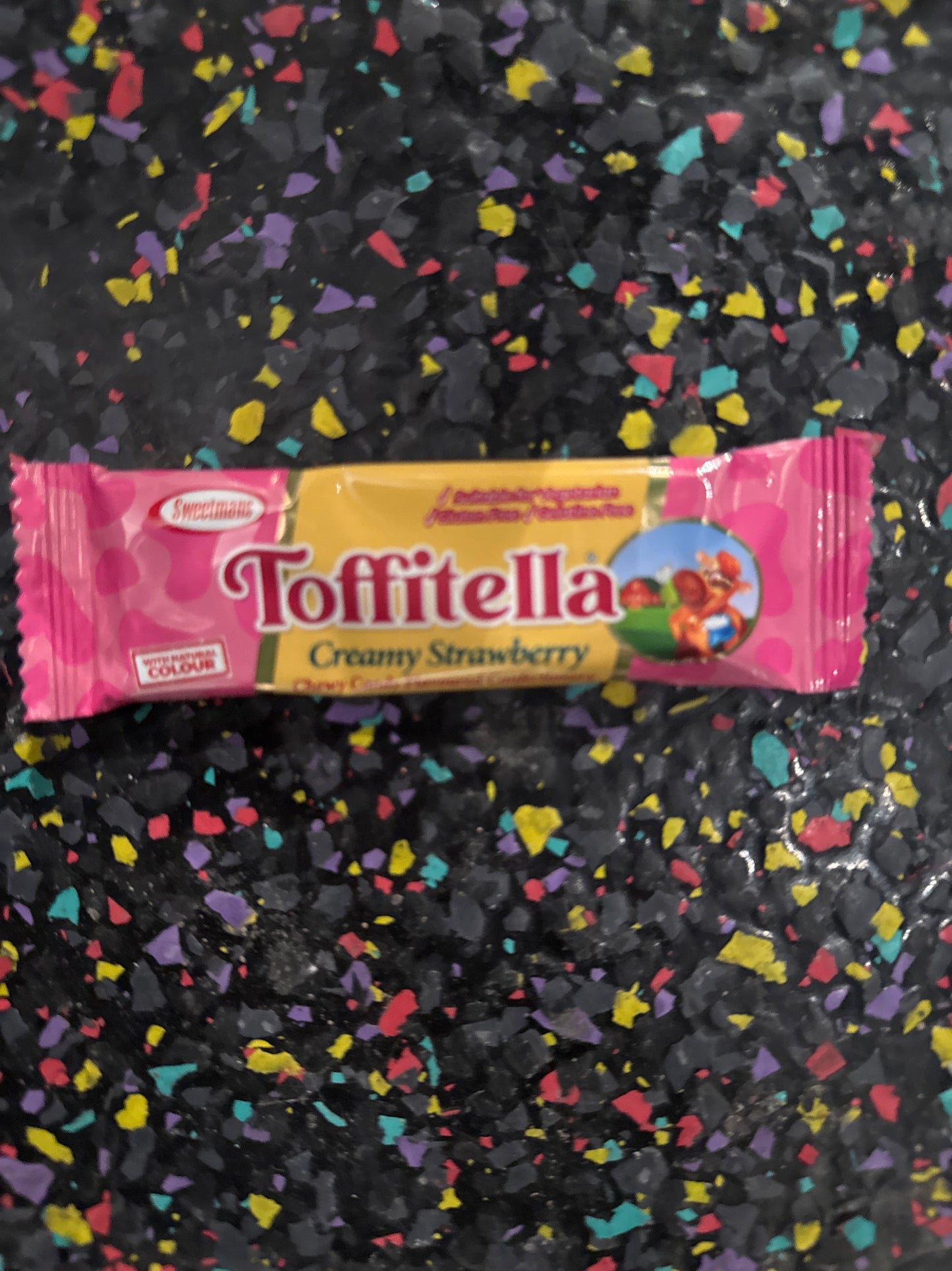 Toffitella Creamy Strawberry Chewy candy 15g
